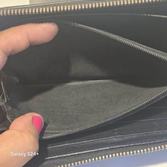GucciContinental Interlocking G Logo Continental Wallet - Picture 9 of 13